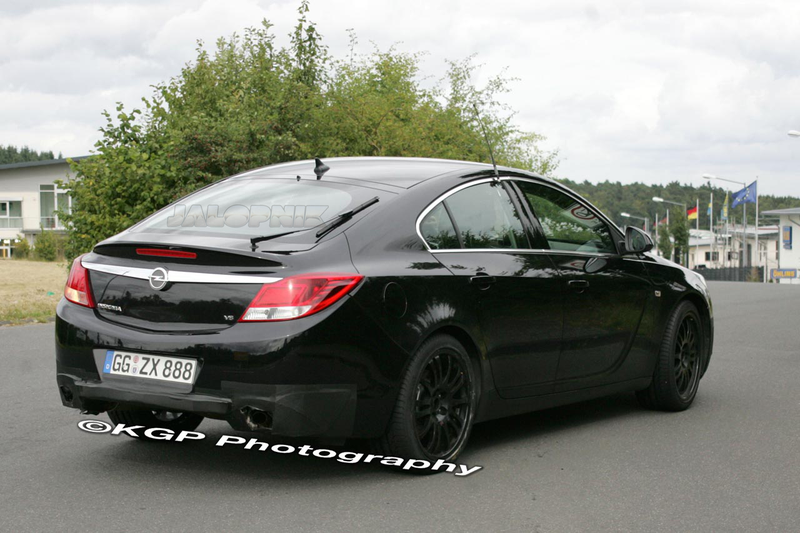 Illustration for article titled Opel Insignia OPC: Full Frontal Shot Slips Out From EVO Mag